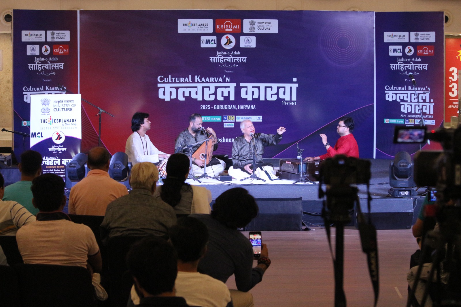Jashn-e-Adab 2025: Where Rhythm, Rhyme, Dance, and Dialogue Wove a Tapestry of Literature 3 GruCdjjWsAAnppY
